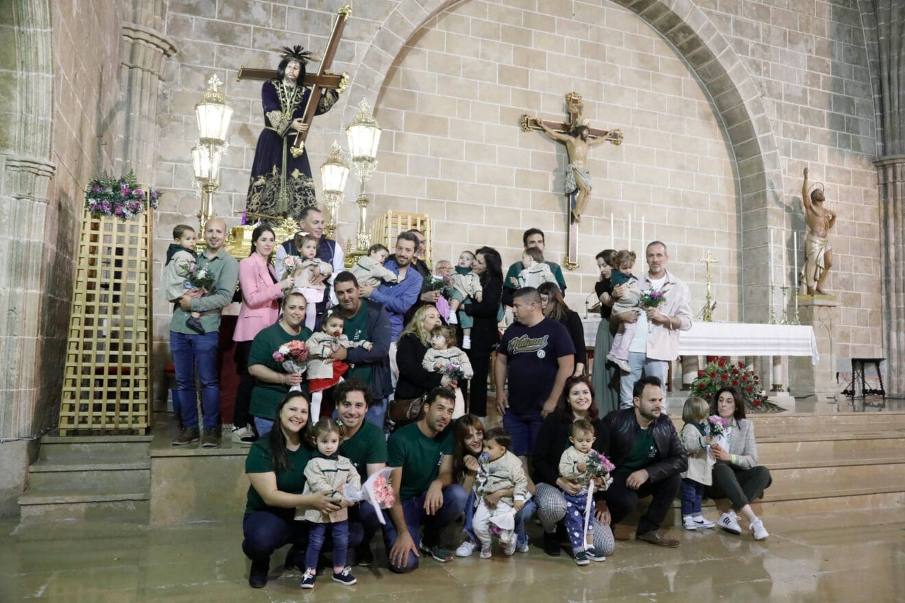 Ofrenda de flores a Jesús Nazareno (42)