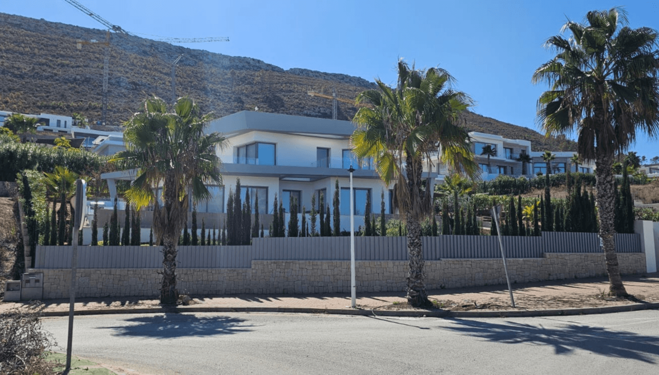 Un chalet moderno y de estética minimalista en Jávea