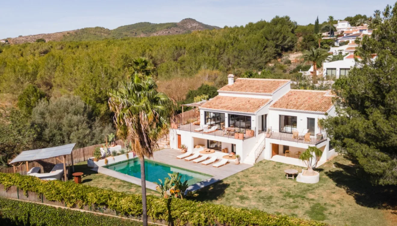 Una villa envuelta de naturaleza