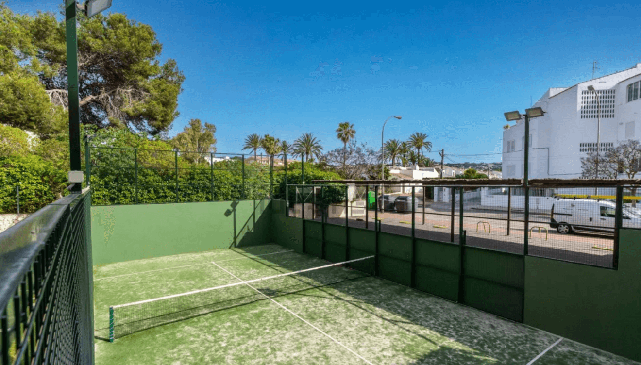 Apartamento con zona de pádel comunitaria