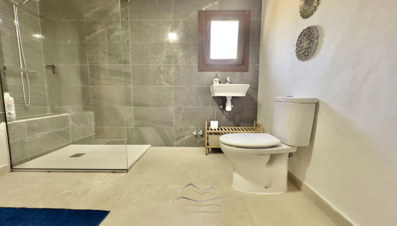 Baño adicional para huéspedes