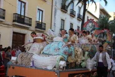 Desfile de Carrozas 75 aniversario Fogueres (15)