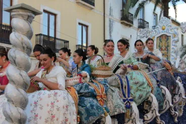 Desfile de Carrozas 75 aniversario Fogueres (20)