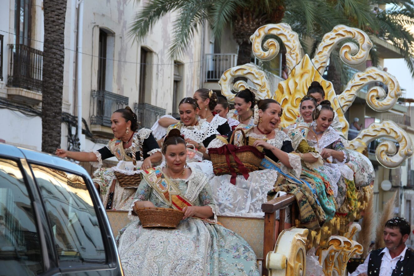 Desfile de Carrozas 75 aniversario Fogueres (37)