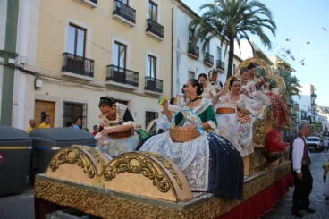 Desfile de Carrozas 75 aniversario Fogueres (43)