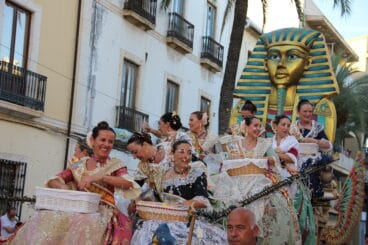 Desfile de Carrozas 75 aniversario Fogueres (47)