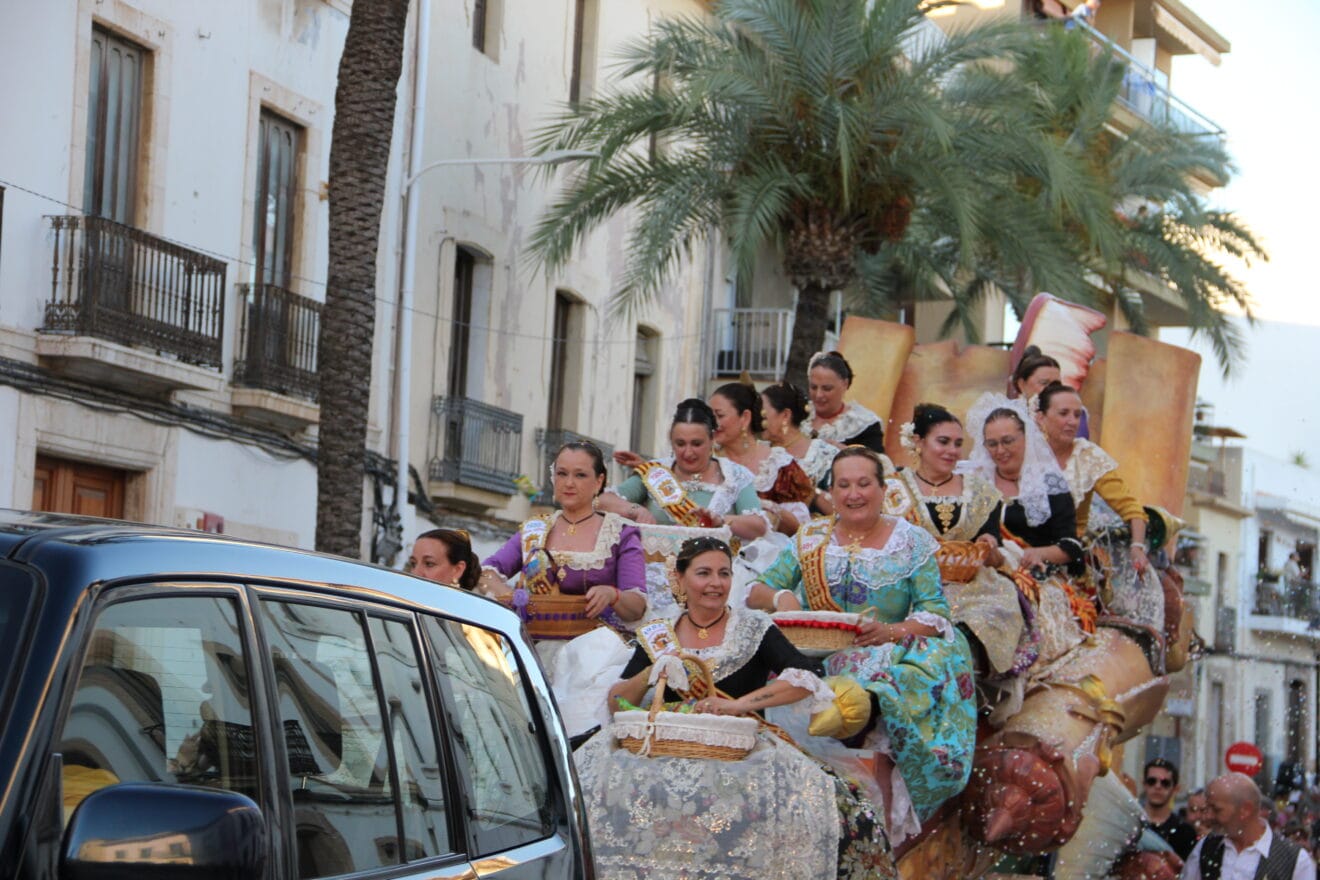 Desfile de Carrozas 75 aniversario Fogueres (56)