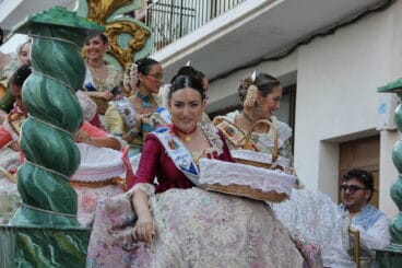 Desfile de Carrozas 75 aniversario Fogueres (75)
