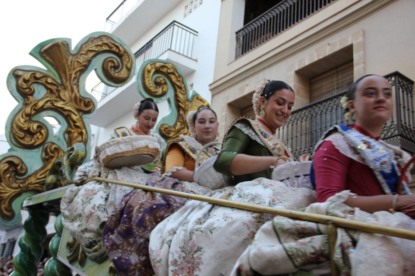 Desfile de Carrozas 75 aniversario Fogueres (77)
