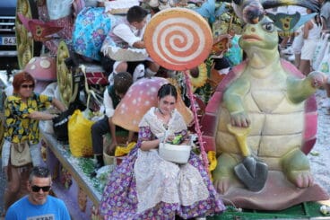 Desfile de Carrozas Fogueres Xàbia 2024 (114)