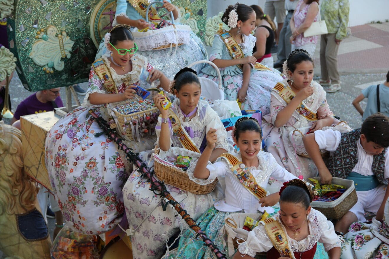 Desfile de Carrozas Fogueres Xàbia 2024 (129)