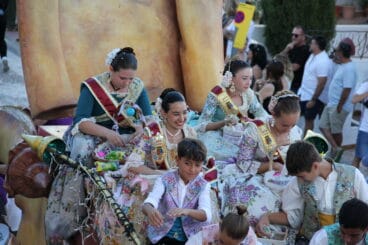 Desfile de Carrozas Fogueres Xàbia 2024 (143)