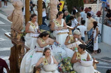 Desfile de Carrozas Fogueres Xàbia 2024 (15)