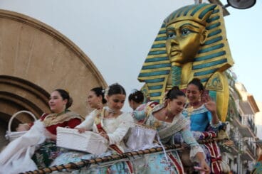 Desfile de Carrozas Fogueres Xàbia 2024 (189)