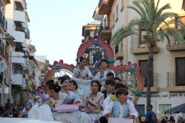 Desfile de Carrozas Fogueres Xàbia 2024 (190)