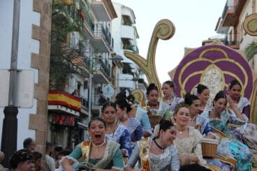 Desfile de Carrozas Fogueres Xàbia 2024 (210)