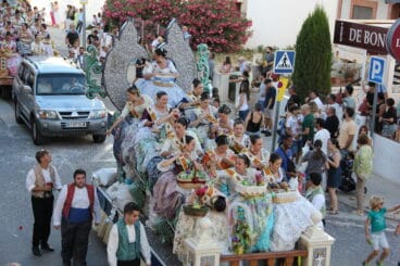Desfile de Carrozas Fogueres Xàbia 2024 (22)