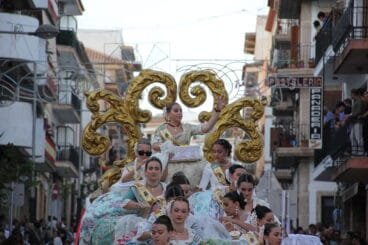 Desfile de Carrozas Fogueres Xàbia 2024 (225)