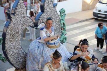 Desfile de Carrozas Fogueres Xàbia 2024 (24)