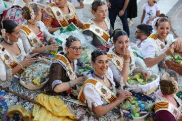Desfile de Carrozas Fogueres Xàbia 2024 (30)
