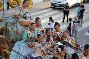 Desfile de Carrozas Fogueres Xàbia 2024 (36)