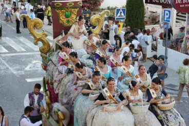 Desfile de Carrozas Fogueres Xàbia 2024 (37)