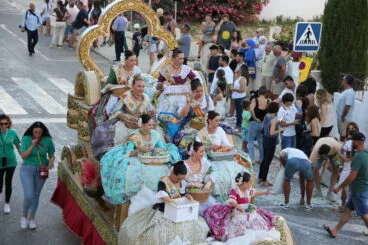 Desfile de Carrozas Fogueres Xàbia 2024 (60)