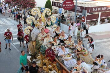 Desfile de Carrozas Fogueres Xàbia 2024 (69)