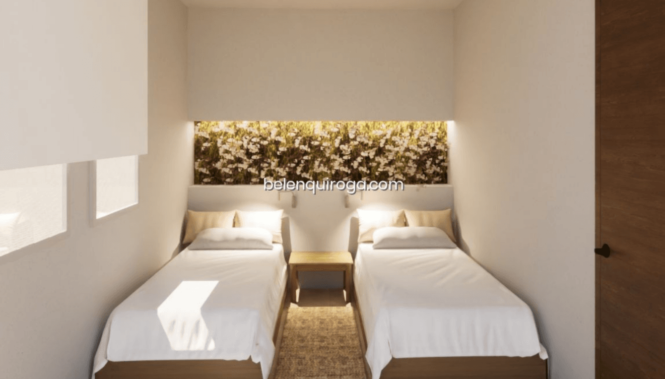 Elegante y acogedor dormitorio con vistas a la zona costera mediterránea