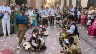 Escolares de Xàbia participan en les danses del Corpus 2024 (17)