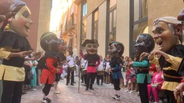 Escolares de Xàbia participan en les danses del Corpus 2024 (4)
