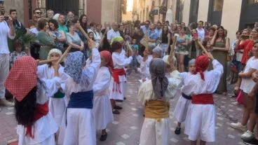 Escolares de Xàbia participan en les danses del Corpus 2024 (7)