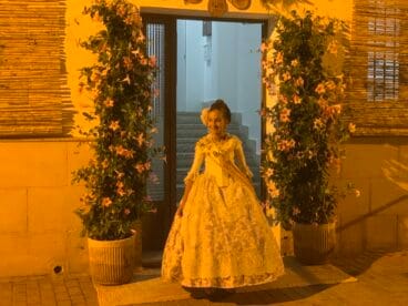 Serenata de la Tuna de Xàbia a Reina, damas y presidentes