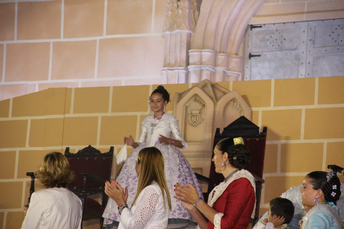 Proklamation der Kinderkönigin von Fogueres Xàbia 2024