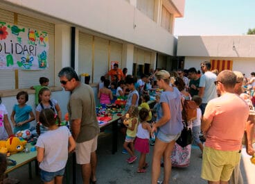 Mercadillo solidario de l’Escola d’estiu de Xàbia en 2017 (archivo)