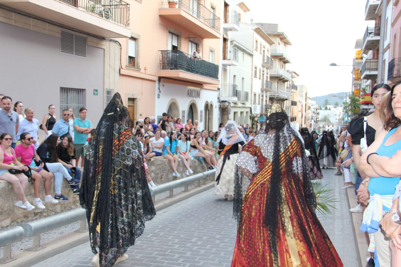 Ofrenda 75 aniversario de Fogueres de Sant Joan Xàbia (123)