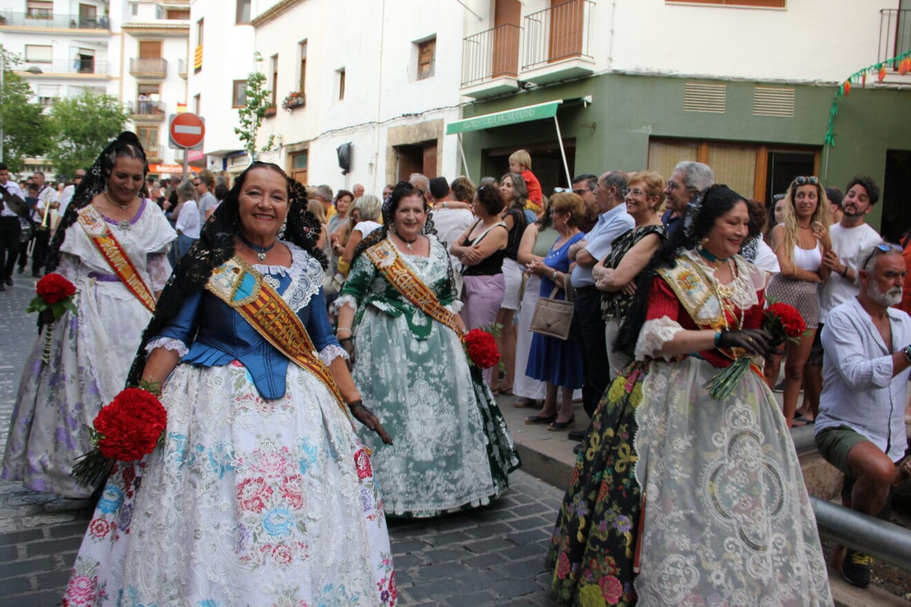 Ofrenda 75 aniversario de Fogueres de Sant Joan Xàbia (128)