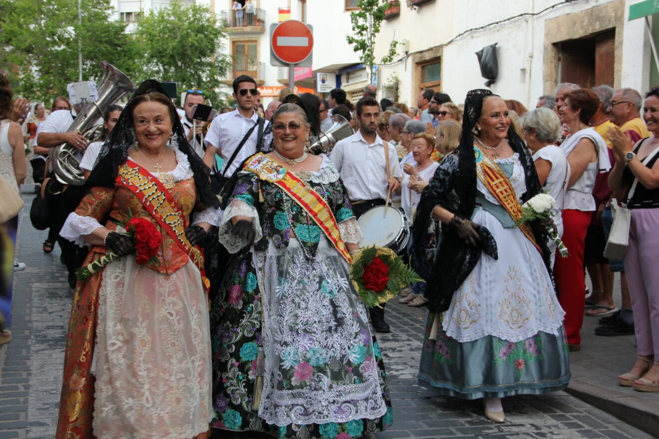 Ofrenda 75 aniversario de Fogueres de Sant Joan Xàbia (140)