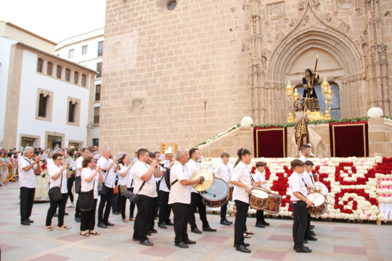Ofrenda 75 aniversario de Fogueres de Sant Joan Xàbia (181)