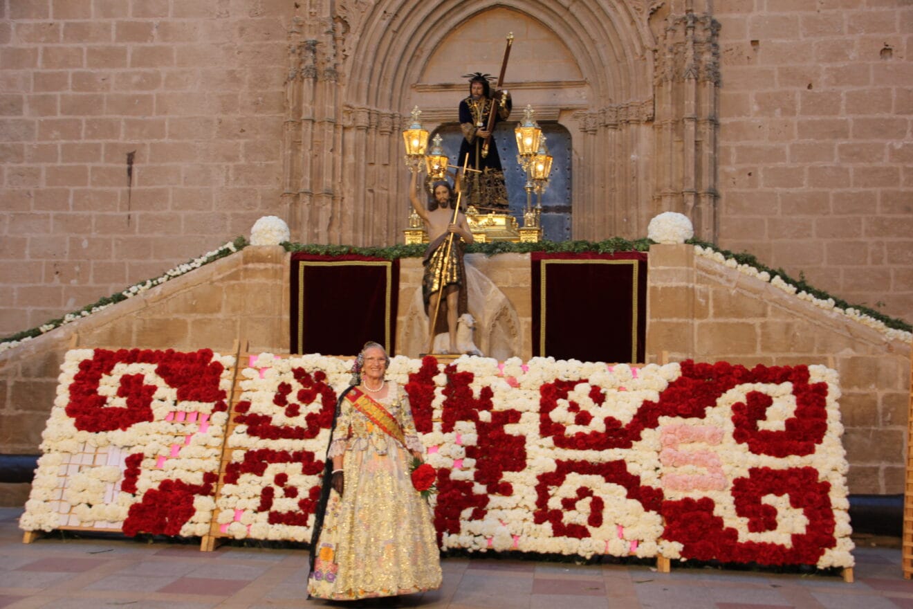 Ofrenda 75 aniversario de Fogueres de Sant Joan Xàbia (354)