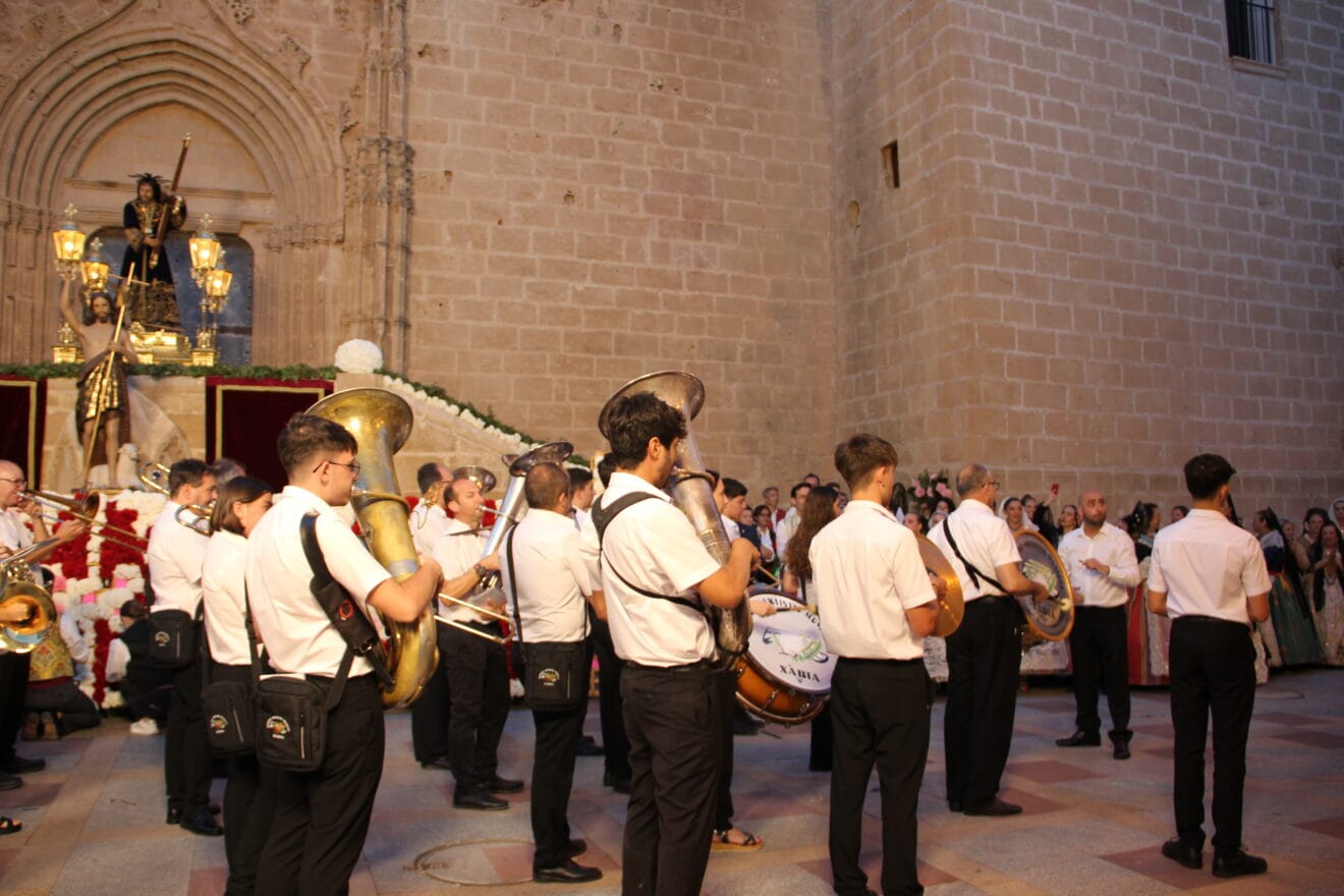 Ofrenda 75 aniversario de Fogueres de Sant Joan Xàbia (392)