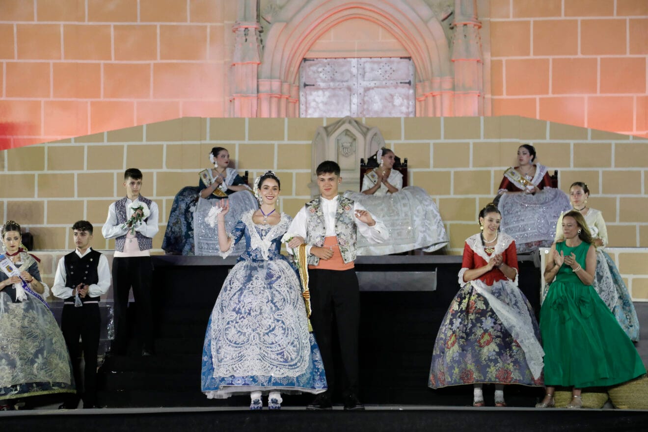 Proklamation von Àngela Tachó zur Königin von Fogueres Xàbia 2024 (20)