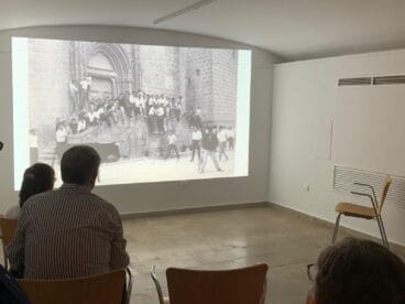 Proyección de vídeos antiguos de Fogueres Xàbia