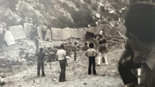 Imagen: Celebración de toros en la Cala de la Granadella de Xàbia