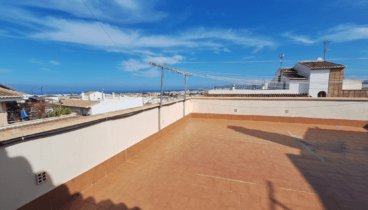 Espaciosa terraza con vistas al Montgó en el corazón de Jávea
