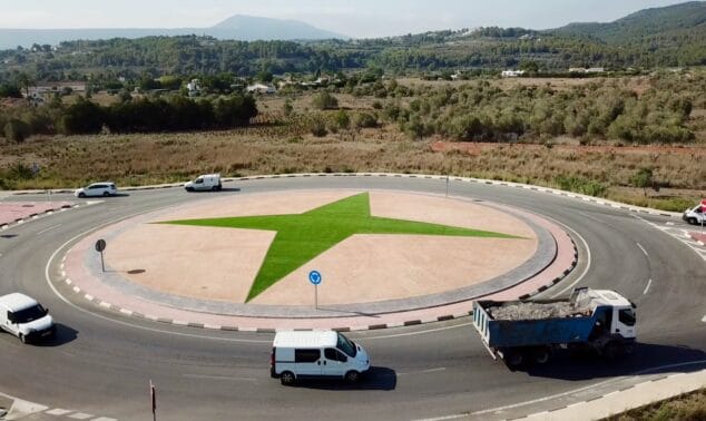 Imagen: Rotonda de acceso a Xàbia tras las mejoras