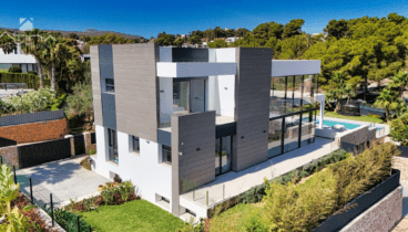 Villa de obra nueva con todos los accesos