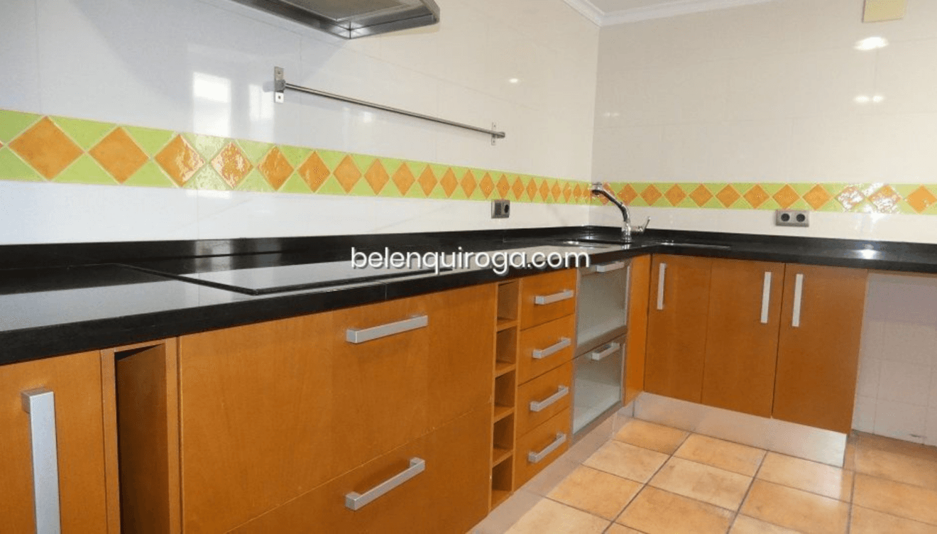 Cocina moderna y equipada en Jávea
