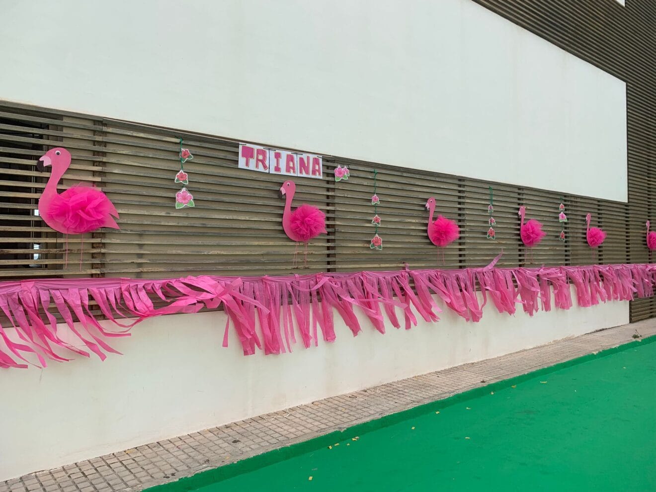 Engalanado de la calle Triana por las fiestas de Loreto 2024 (2)