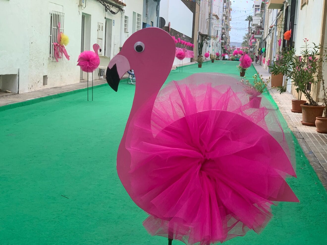 Engalanado de la calle Triana por las fiestas de Loreto 2024